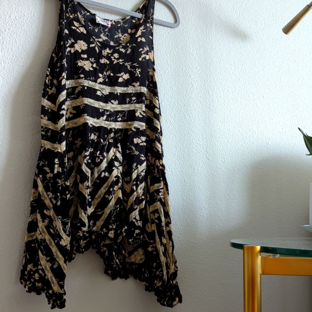 Rare black cream floral trapeze